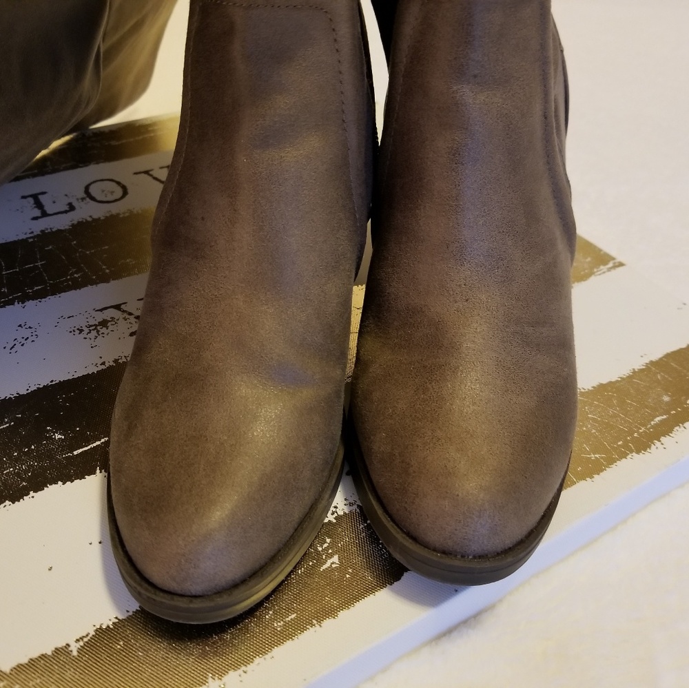 Night out approved! ✔ over the knee boots